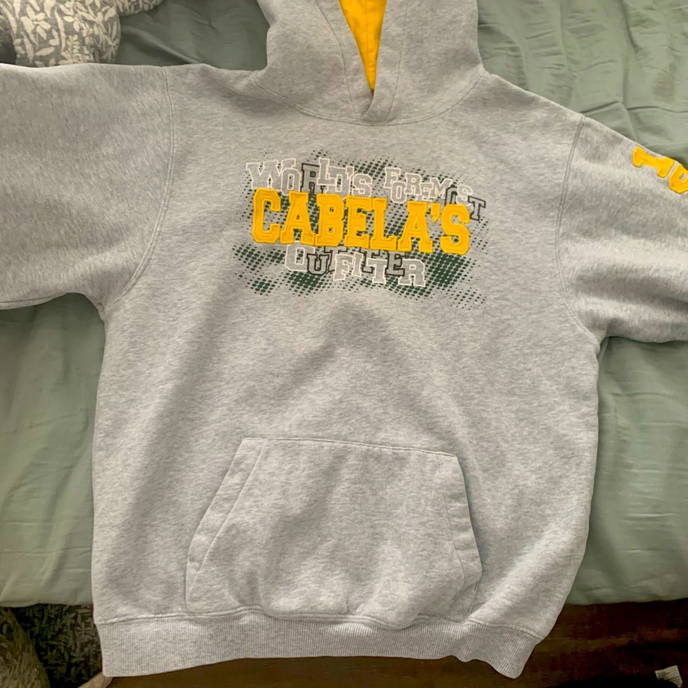 Vintage Cabelas Sweatshirt!